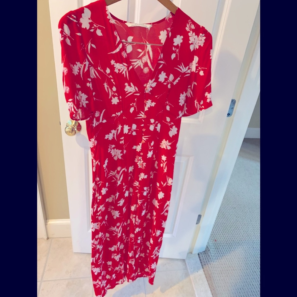 Beautiful red zara dress. Size small